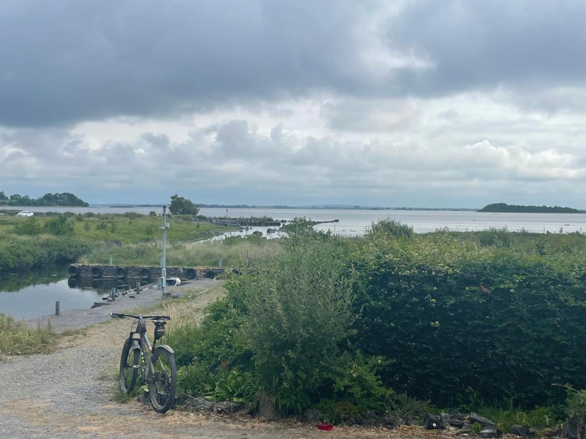 Lakeland Midsummer Lakehouse Oughterard Exteriör bild